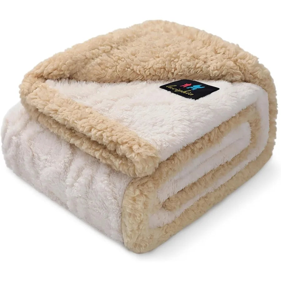 Reversible Waterproof Pet Blanket – a cozy Sherpa fleece sofa protector that keeps furniture clean, dry, and snuggle-ready